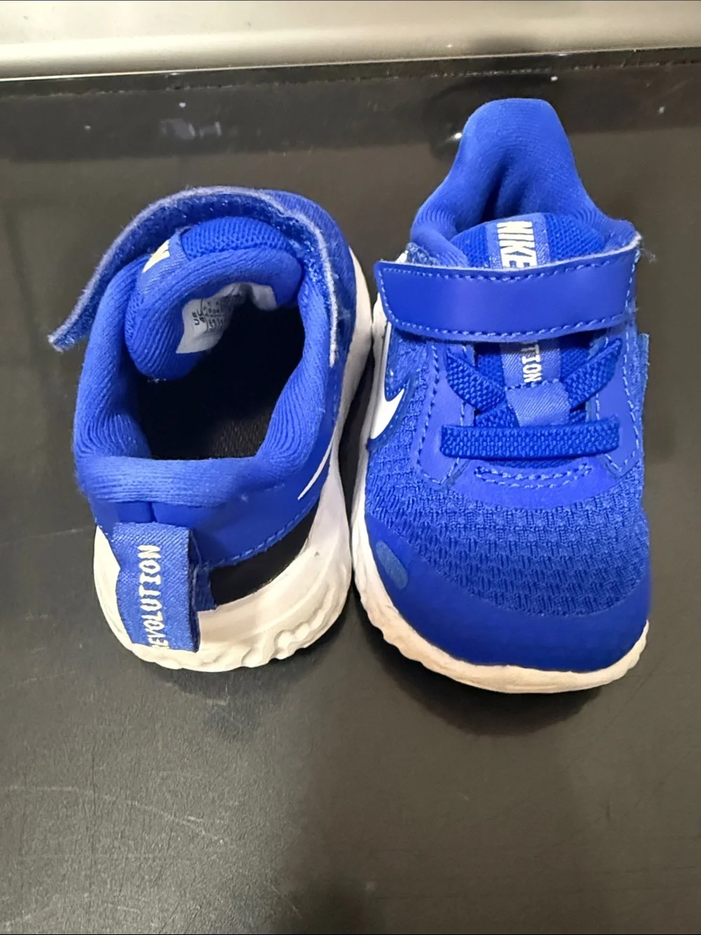 Nike vibrant royal